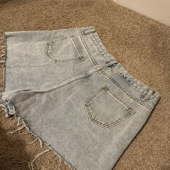 Boutique jean shorts for sale! Size Large. - Picture 3 of 3